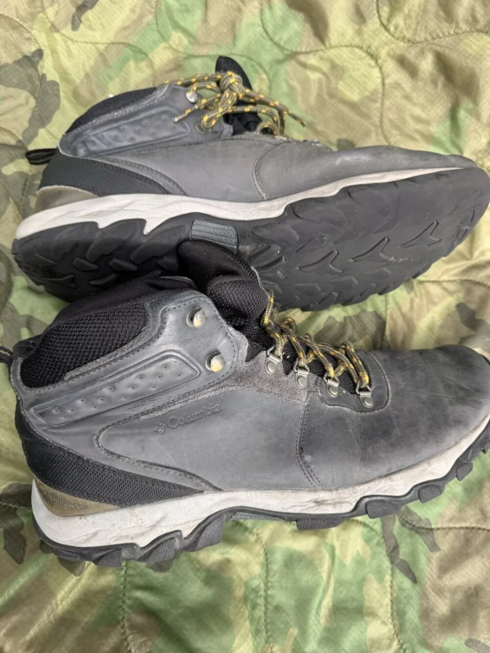 Columbia Newton Ridge Plus II Waterproof Boots Gray - Mens 14